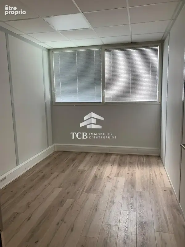 Commerce 776 m² à vendre à Nantes (44300) - photo 6
