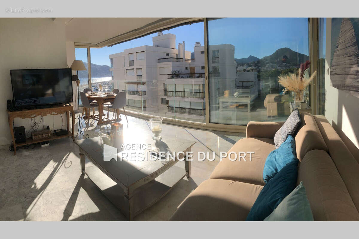 Appartement à MANDELIEU-LA-NAPOULE