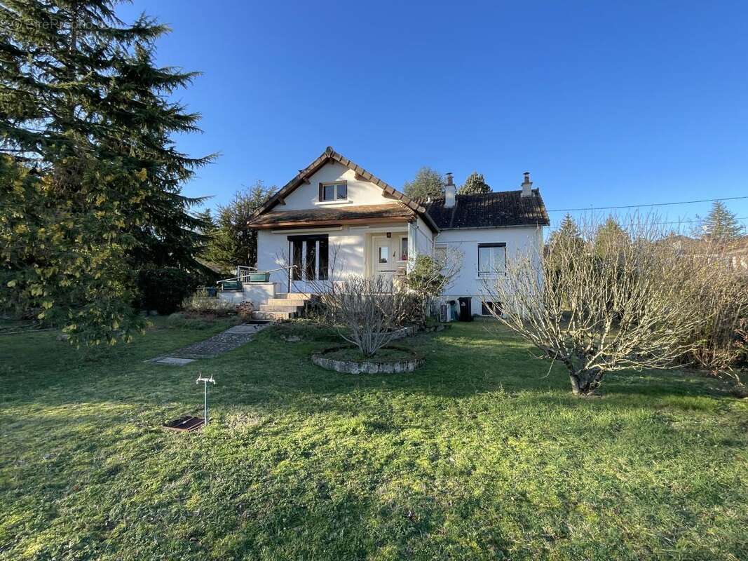 Maison à CHAMPAGNE