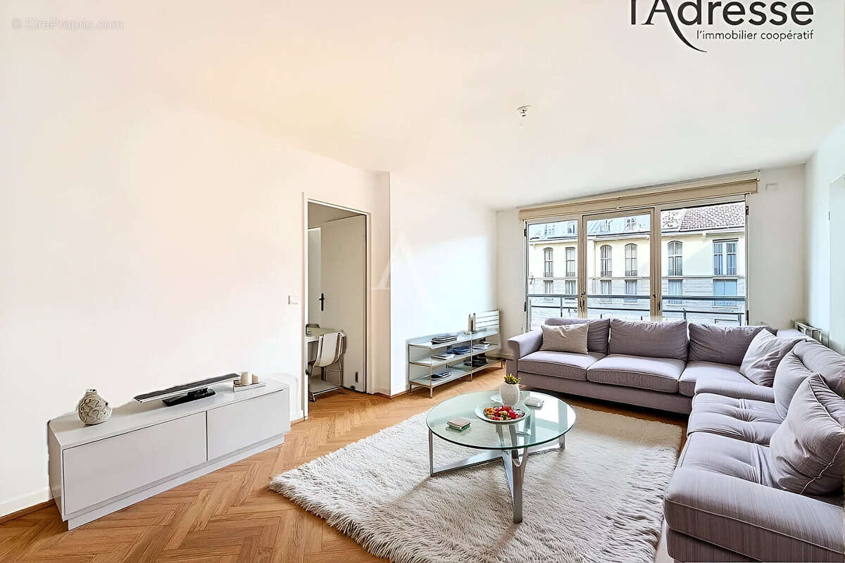 Appartement à SURESNES