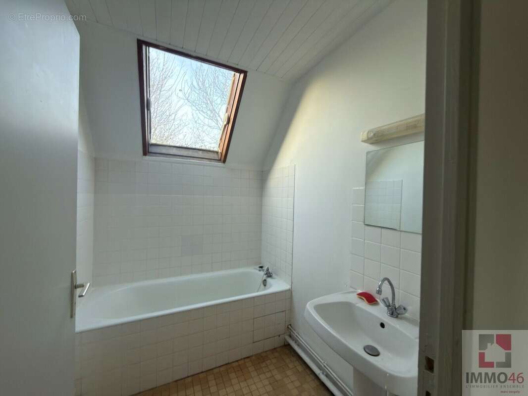 Maison à MONTFAUCON