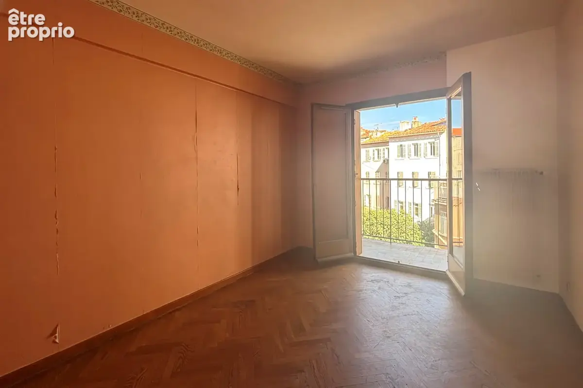 Marseille 7ème - T4 avec balcons en étage élevé avec ascenseur - photo 8