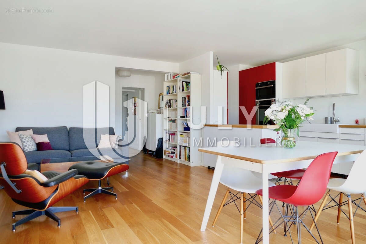 Appartement à PARIS-14E