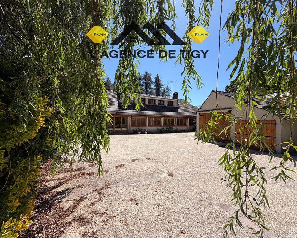 Maison à NEUVY-EN-SULLIAS