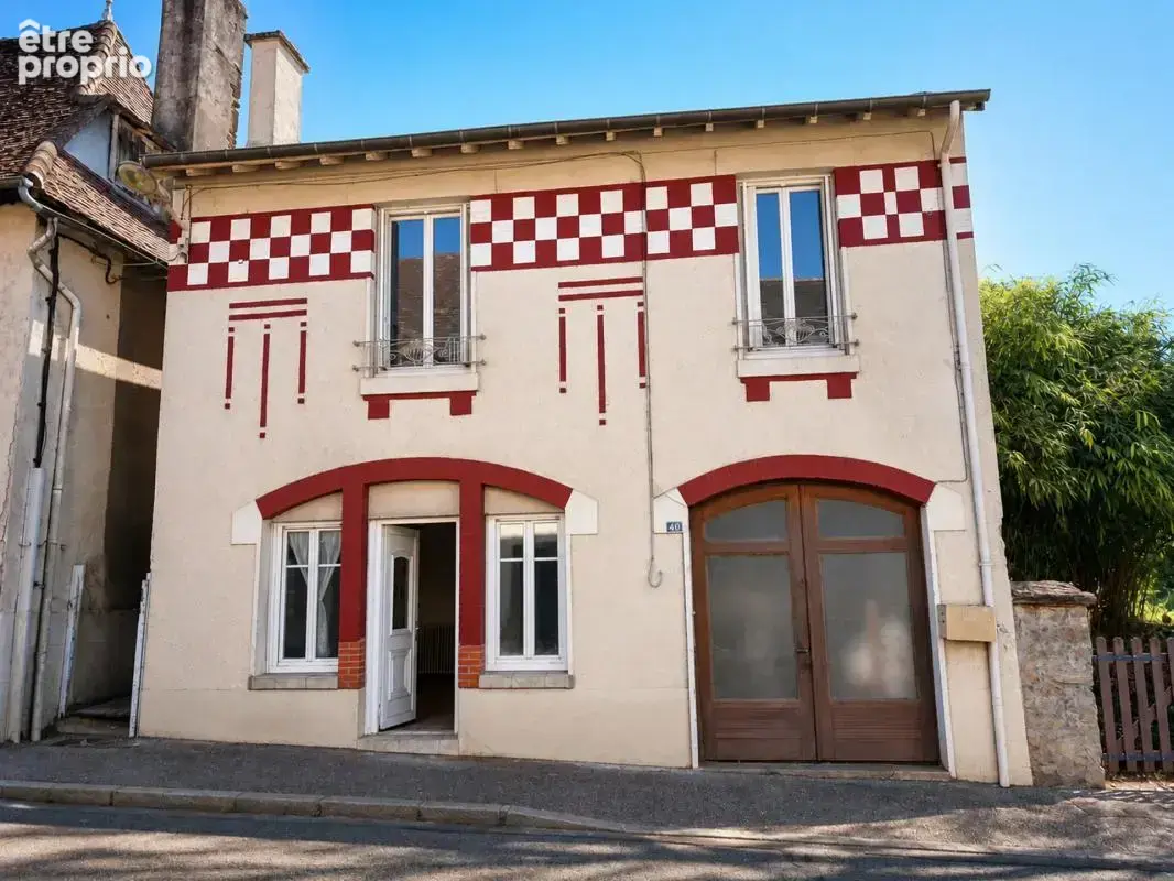 Spacieuse maison de village sur la commune de Magnac Bourg - photo 1