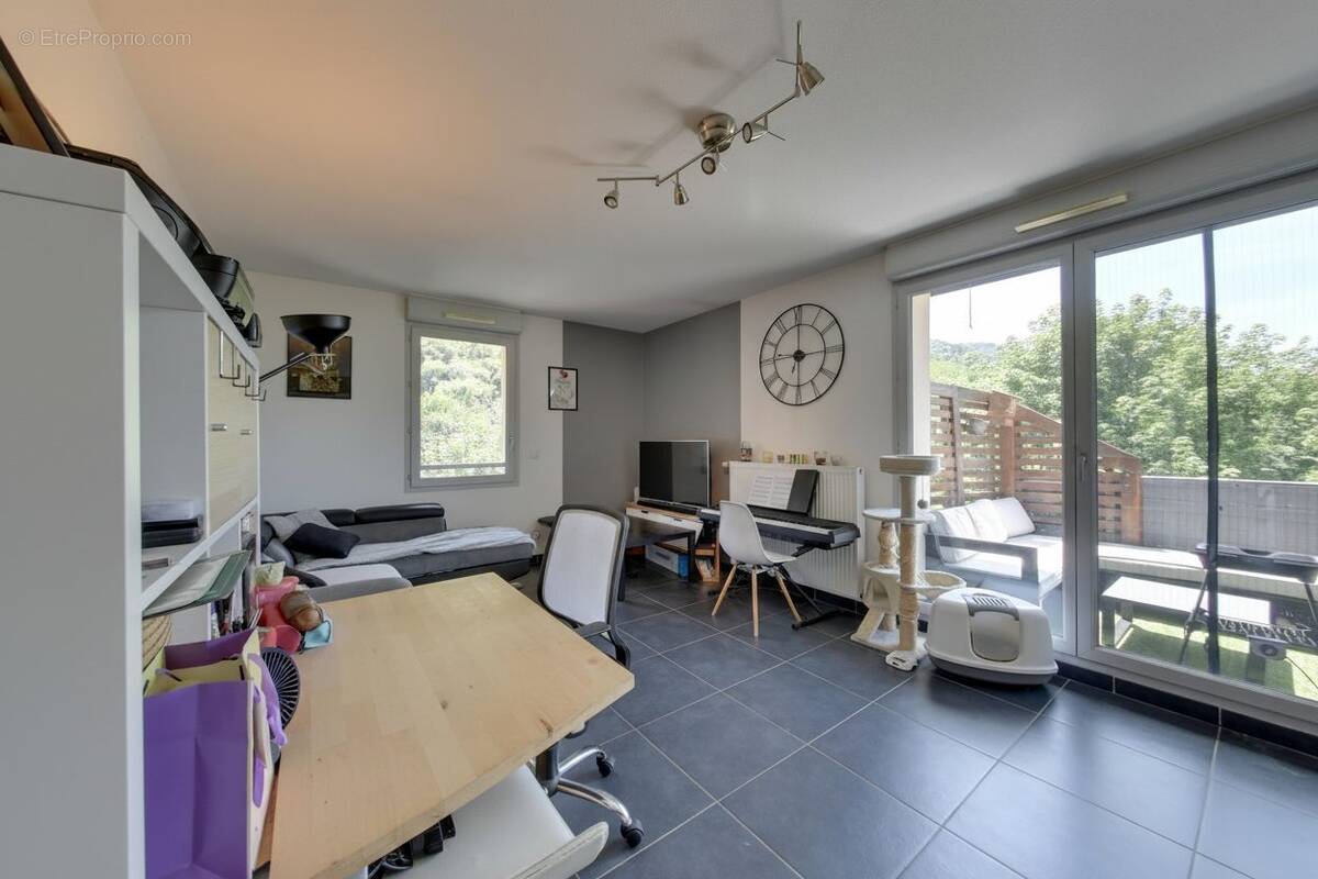 Appartement à TENCIN