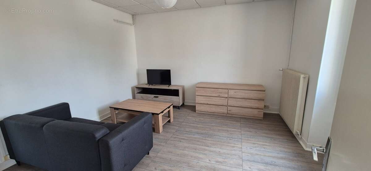Maison de ville composée de deux appartements, 110 m2, proximité place Victor Hugo, jardin clos, cour avec stationnement - photo 19