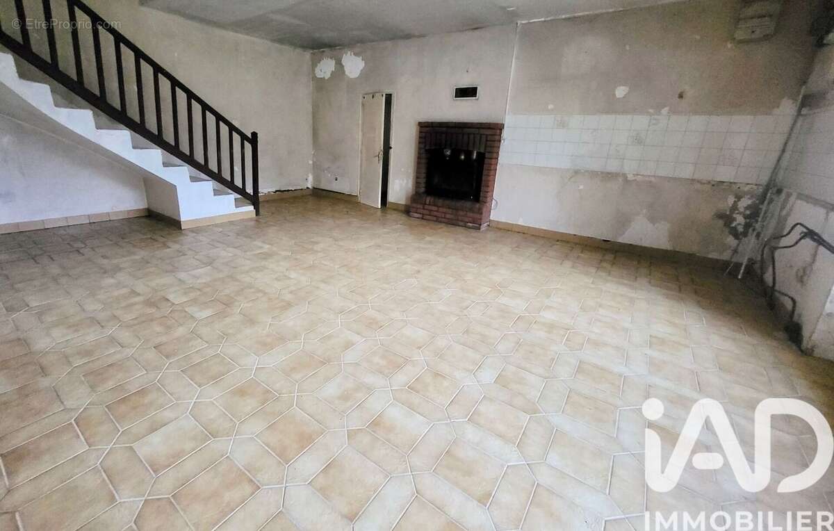 Maison 95 m² à La Chapelle-Bouexic  - photo 7