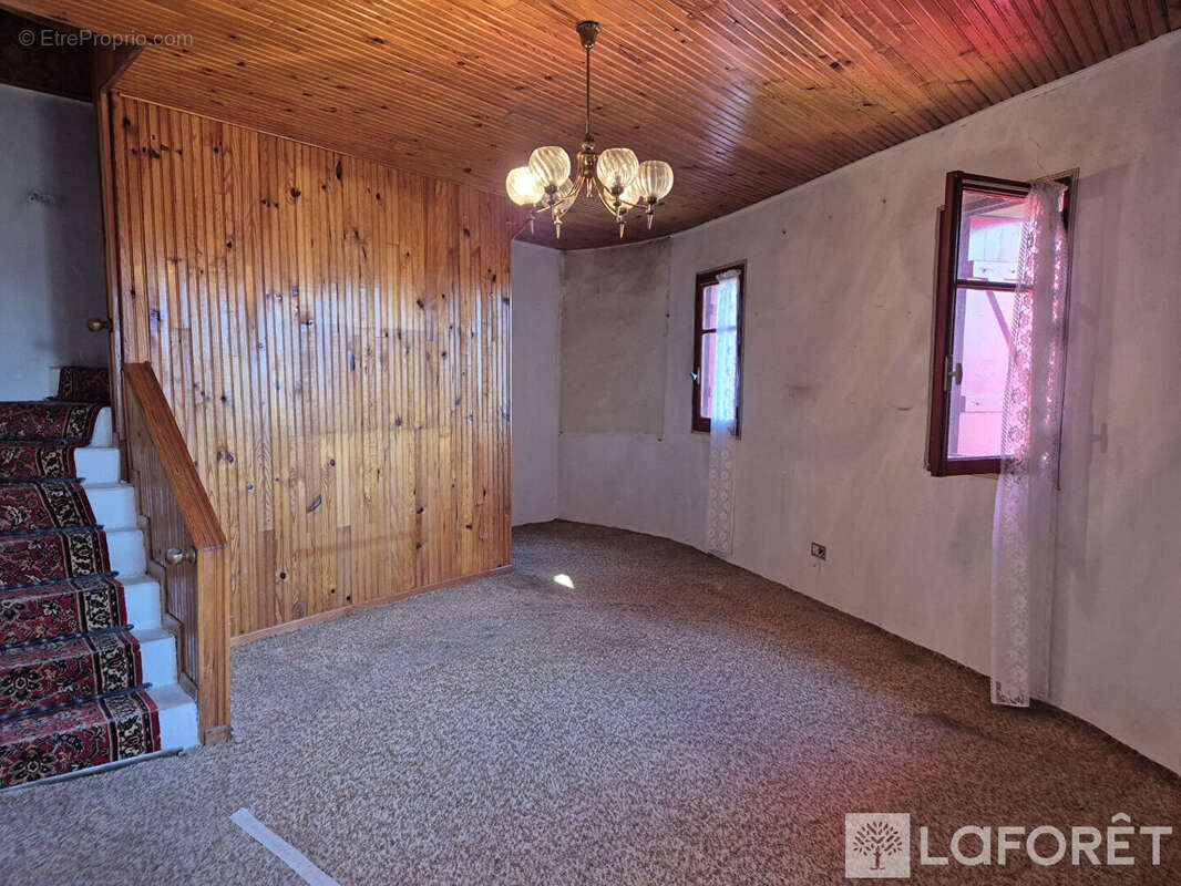Maison Eus 2 pièce(s) 73 m2 - photo 2