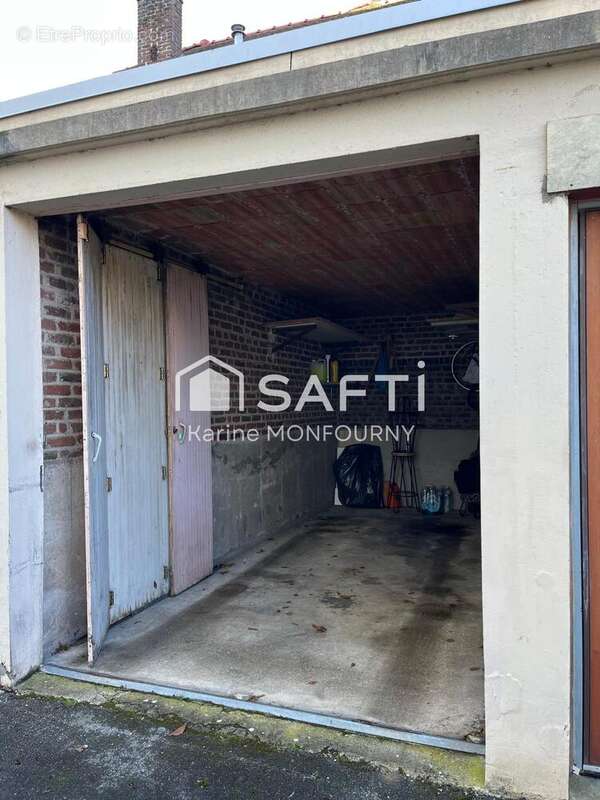 Photo 3 - Parking à SAINT-QUENTIN