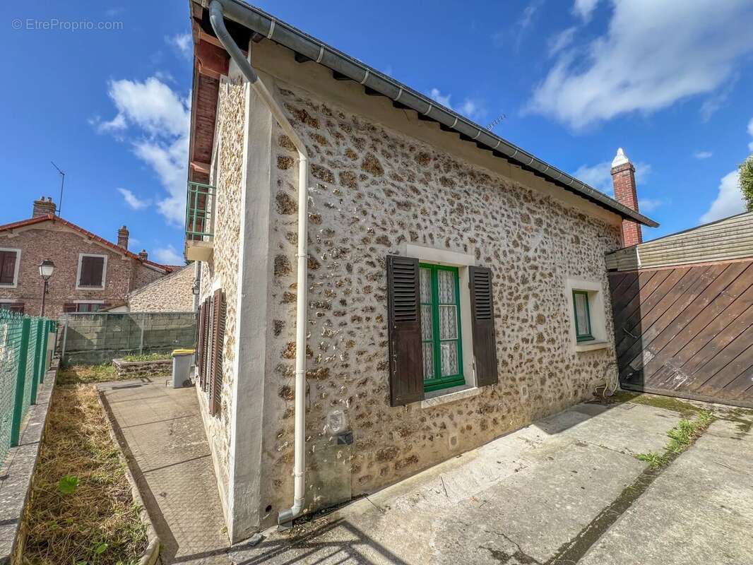 Maison à COIGNIERES