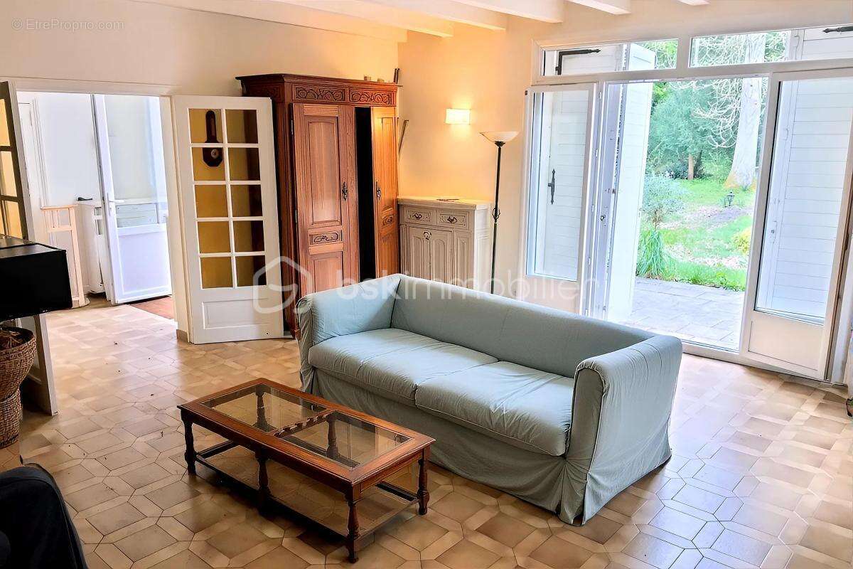 Maison à MONTBAZON