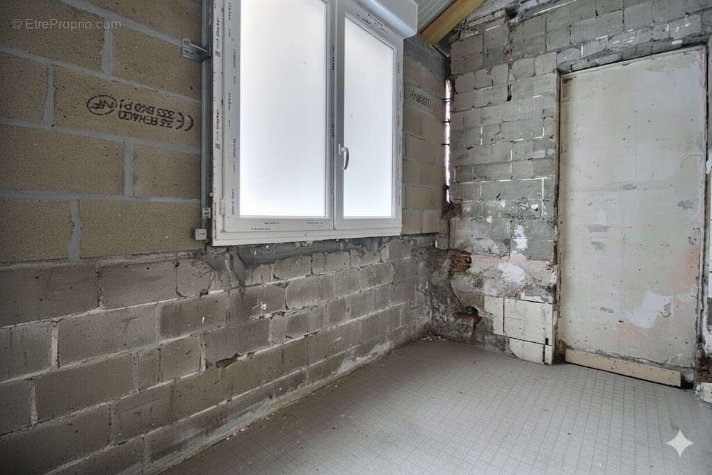 Maison à SAINT-AMAND-LES-EAUX