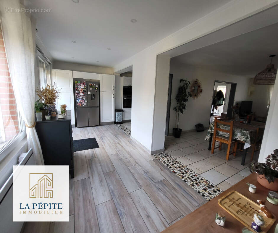 Maison à AULNOYE-AYMERIES