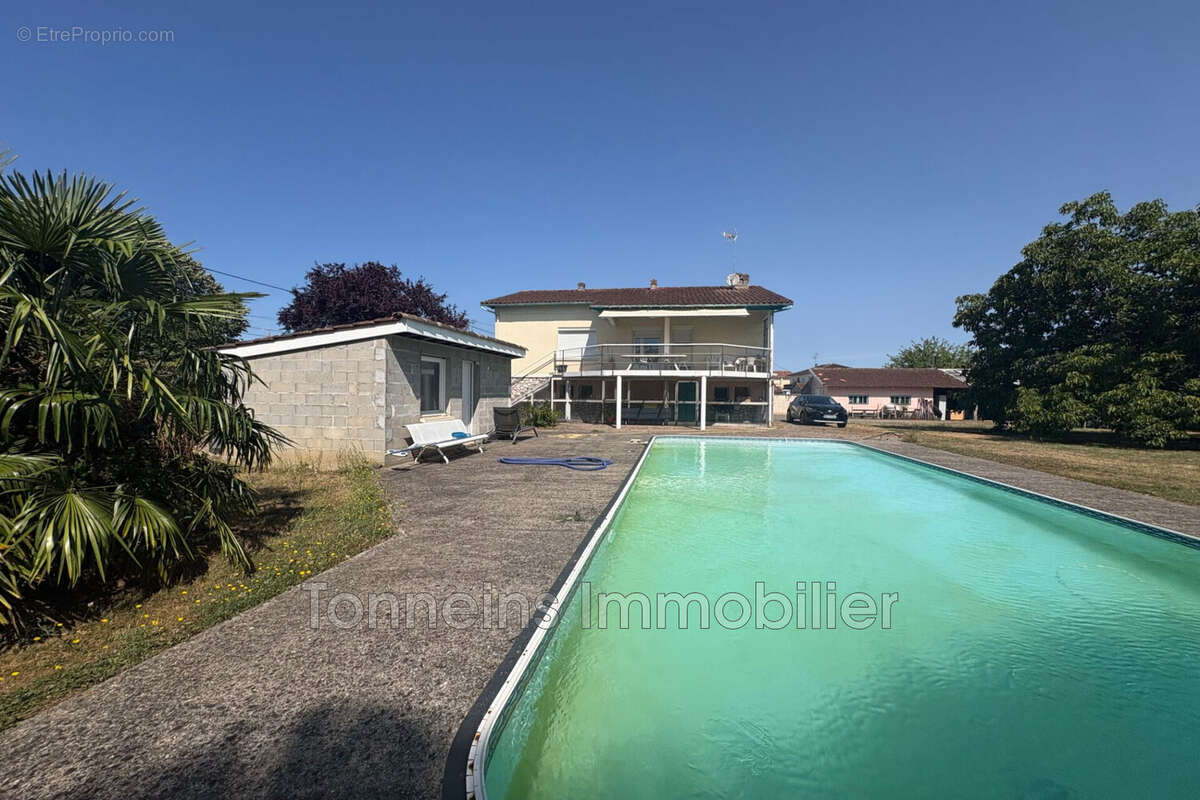 Maison 210 m² à Tonneins  - photo 2