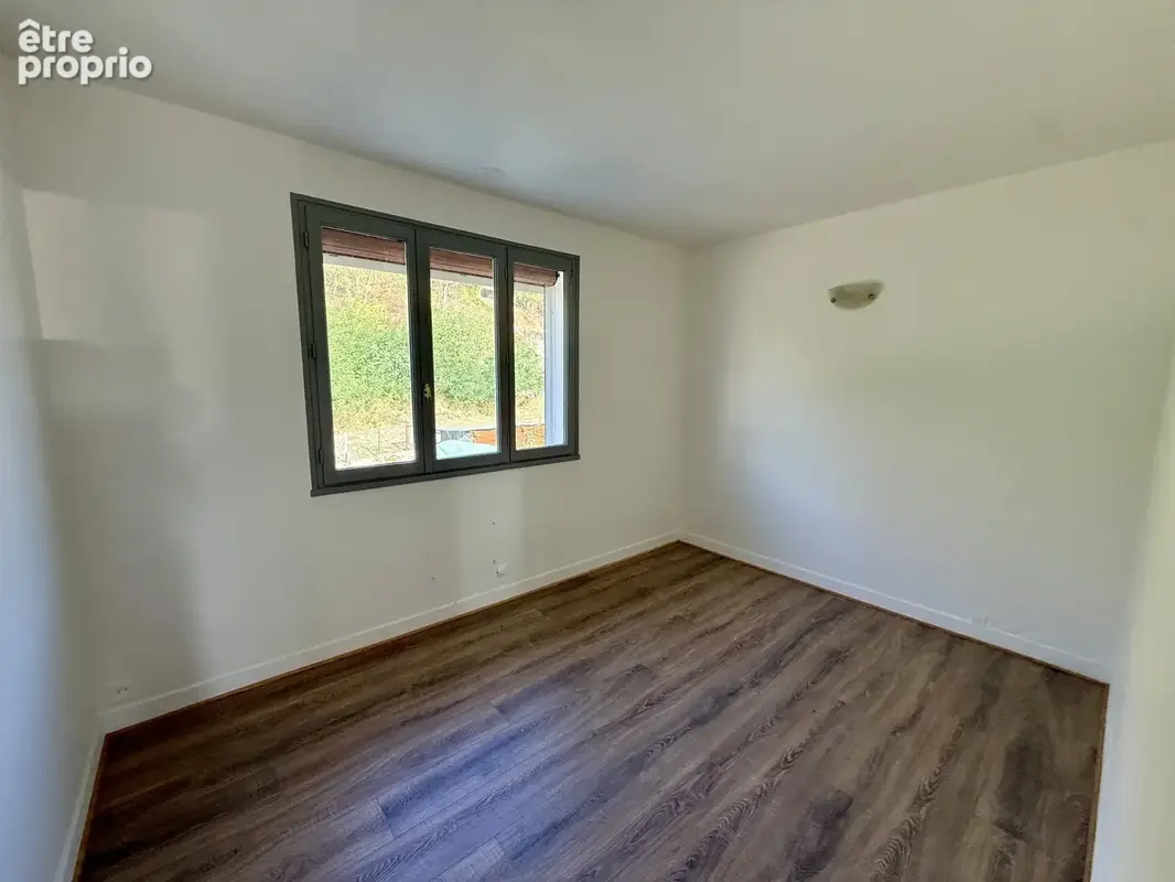 A Vendre maison T5 sur un terrain de 400 m2 - photo 4