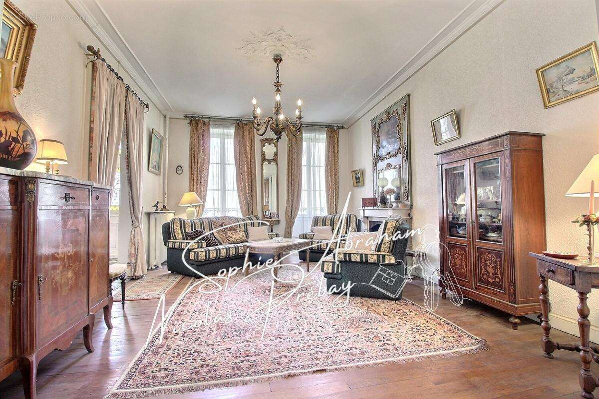 Élégante maison bourgeoise avec parc arboré au coeur de Toury - photo 5
