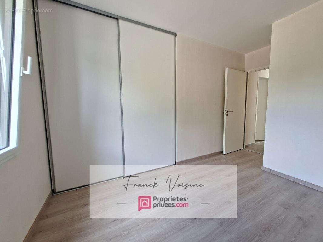 A VENDRE aux Herbiers, Maison de 84 m2 env avec 3 chambres sur une parcelle de 410 m2 - photo 5