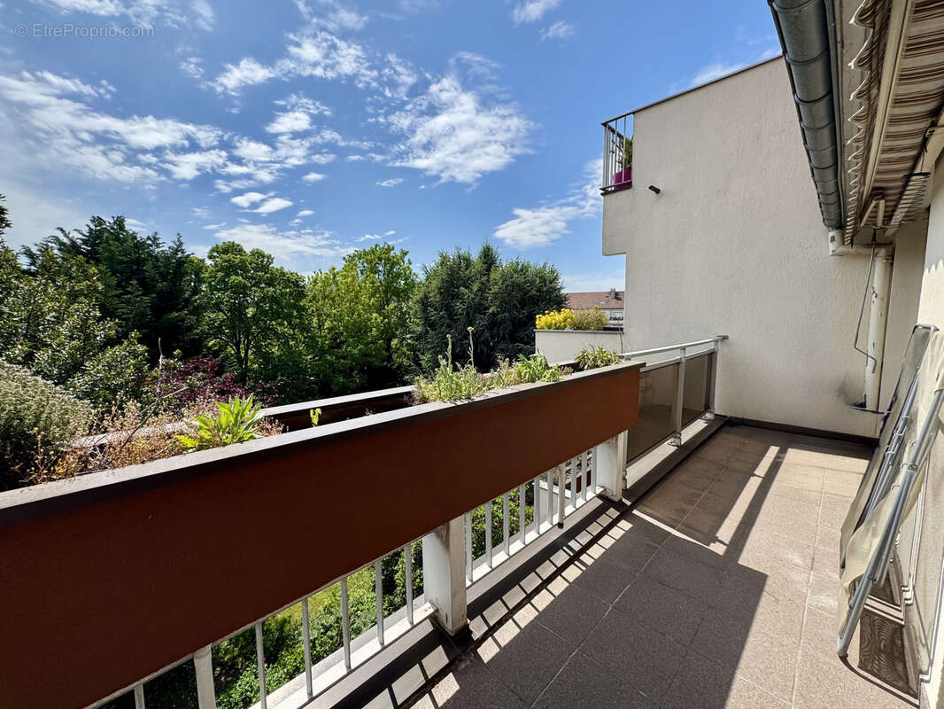 Appartement à LE PERREUX-SUR-MARNE