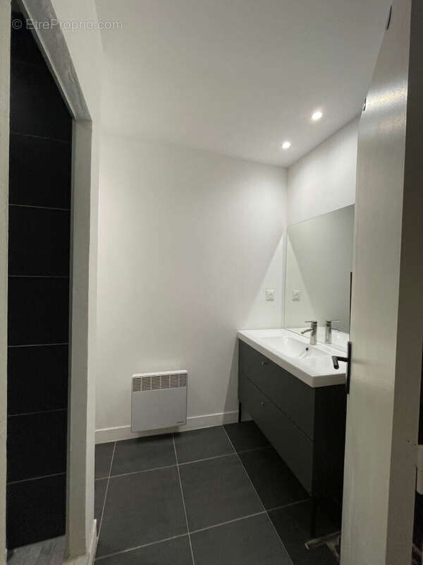 Appartement à VILLENEUVE-LES-AVIGNON