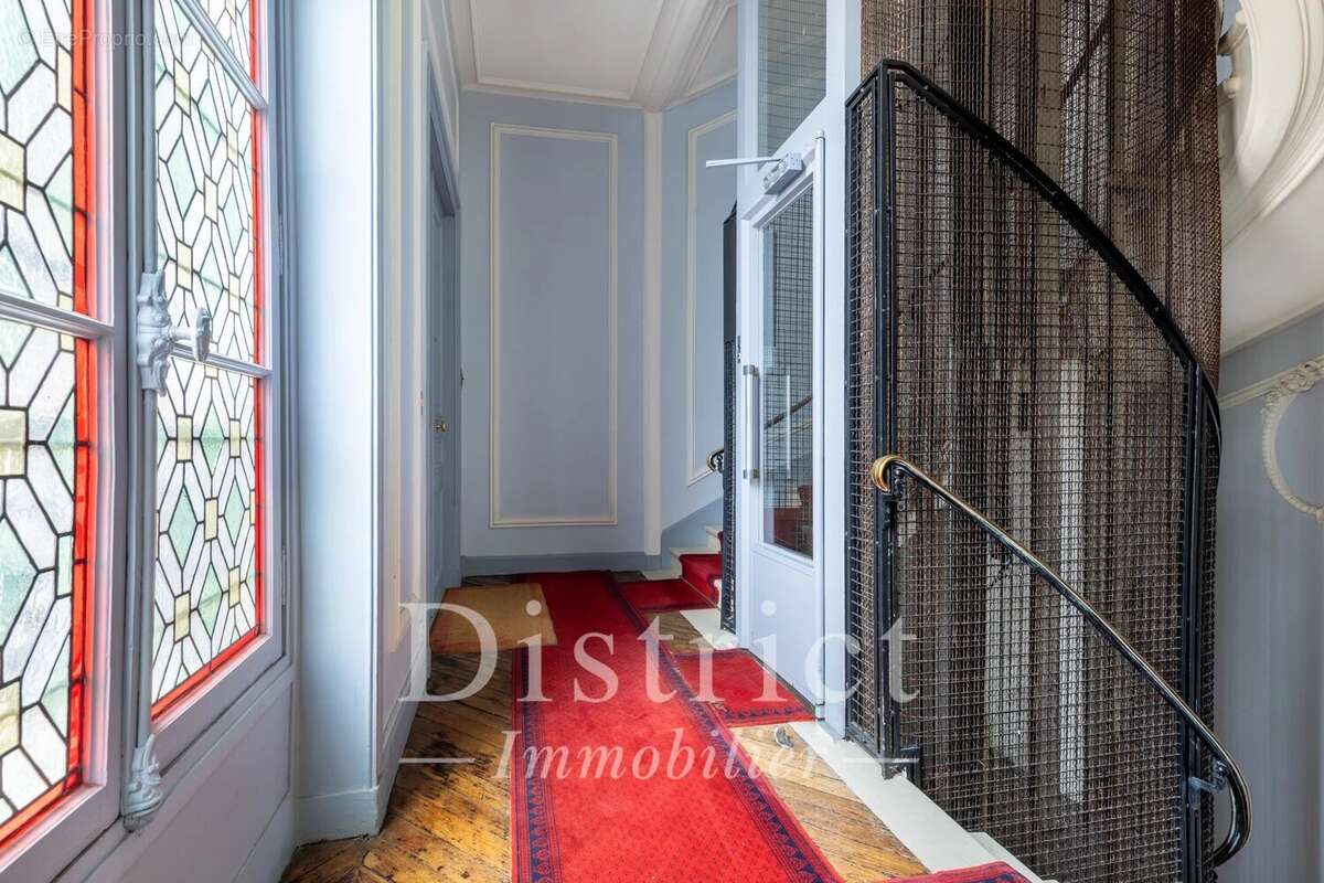 Appartement à PARIS-8E