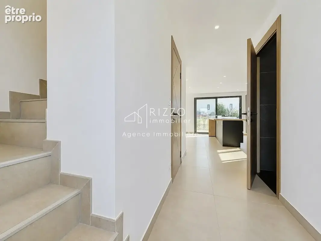 Maison mitoyenne neuve de 106 m2 aux belles prestations à Saint-Cergues - photo 7
