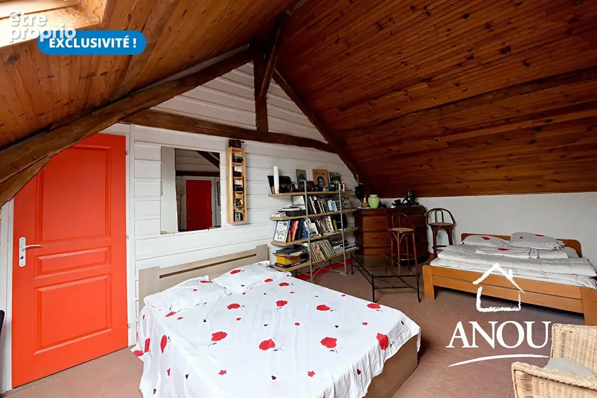 Fermette de charme avec dépendances sur plus de 5 000 m² - photo 9