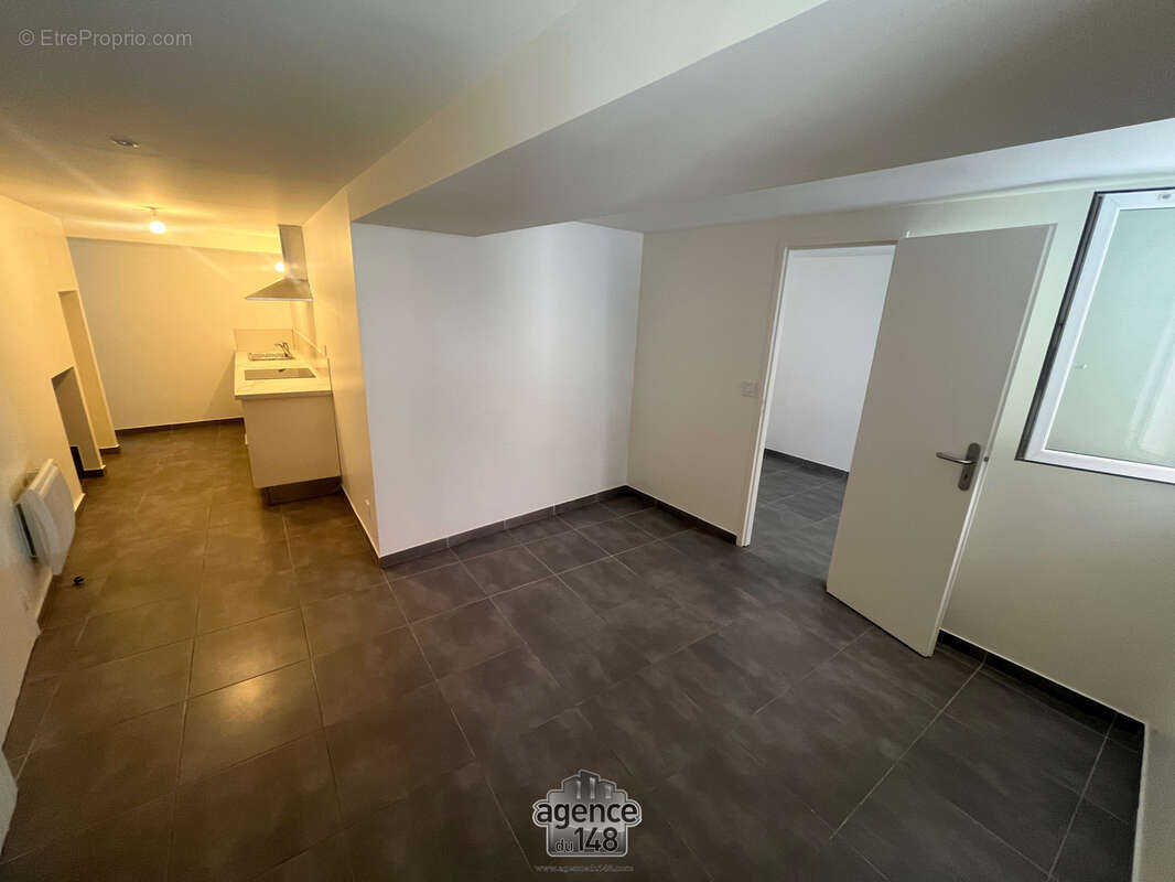 Appartement à MARSEILLE-2E