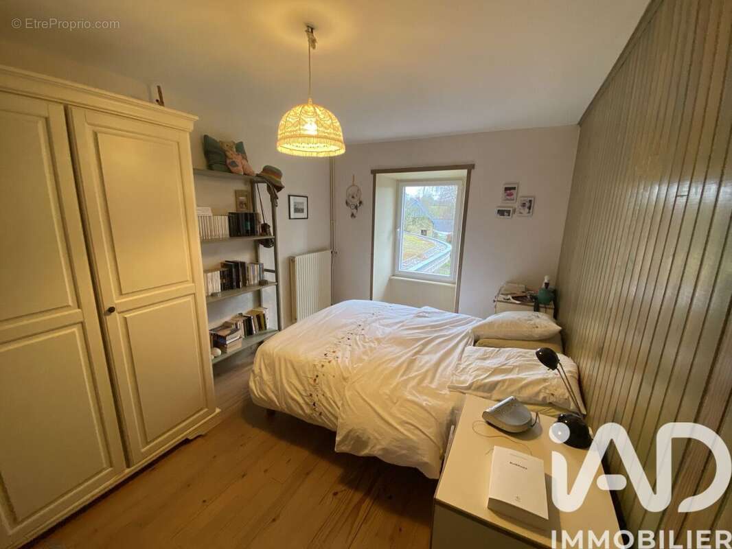 Maison 181 m² à Saint-Denis-Le-Vetu  - photo 8