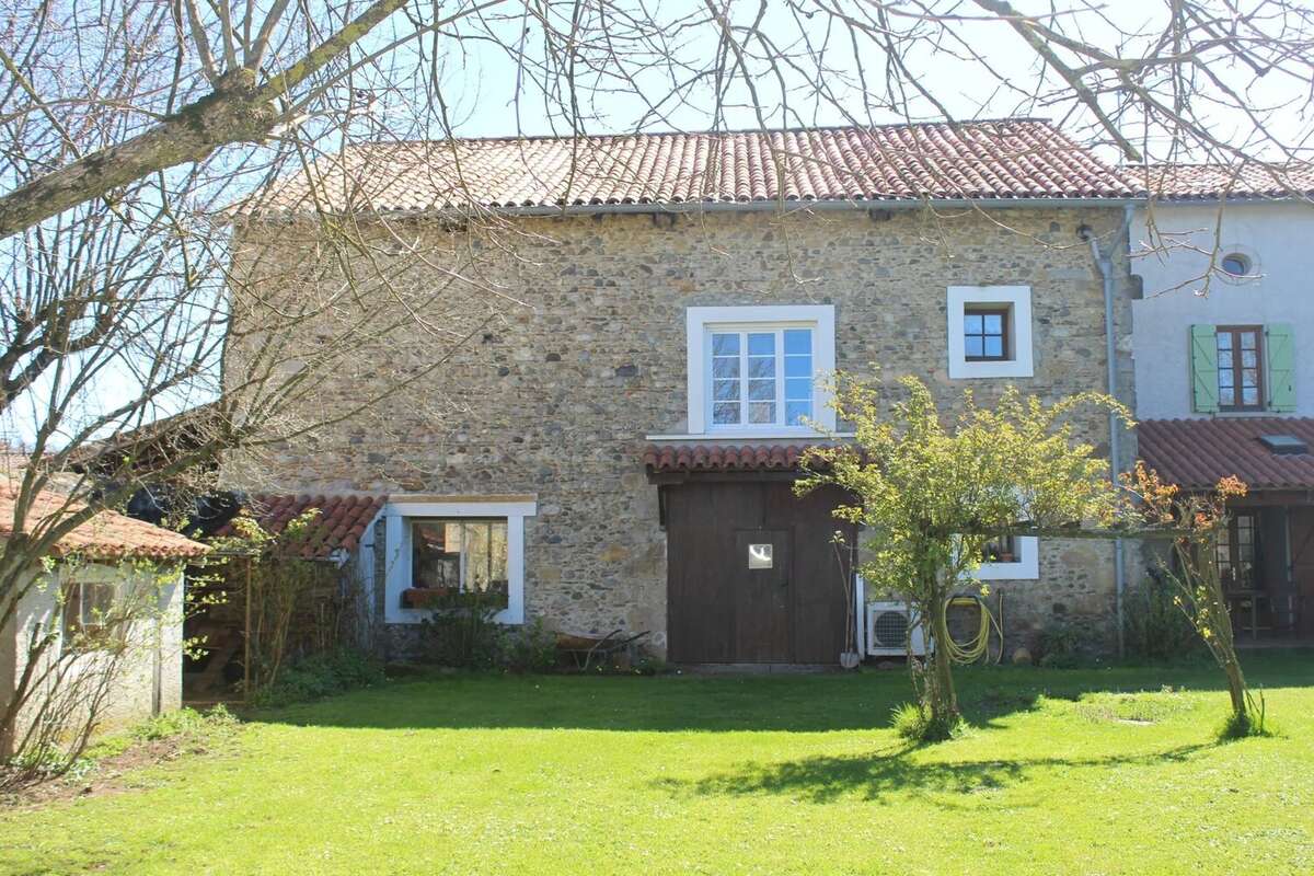Maison à POINTIS-INARD
