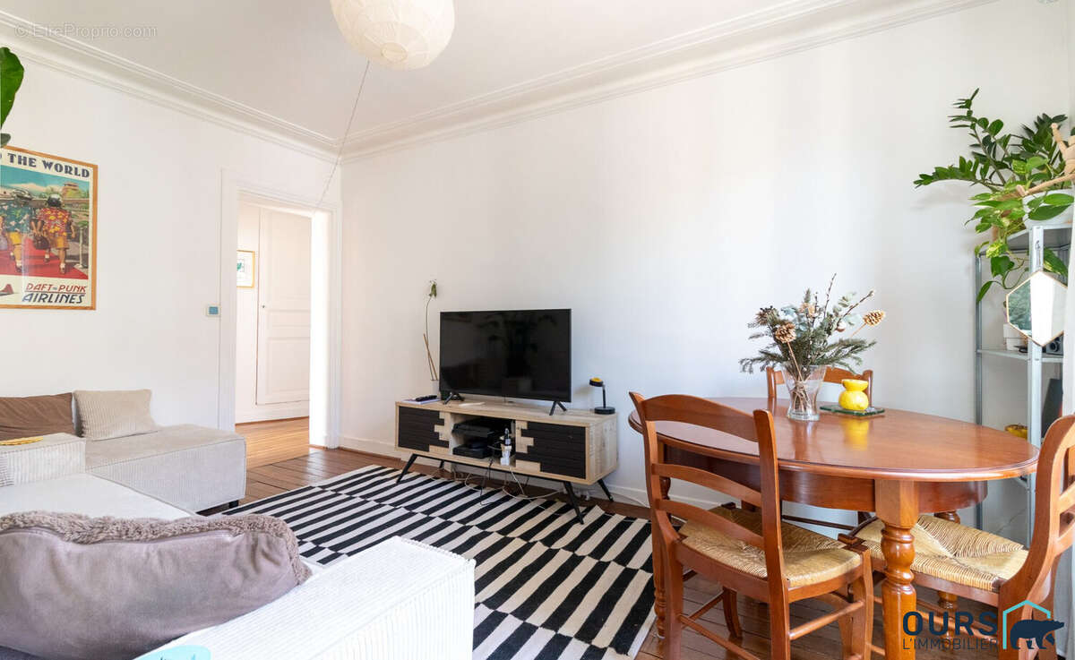 Appartement à SAINT-DENIS