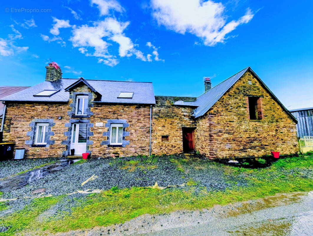 Maison à COMBLESSAC