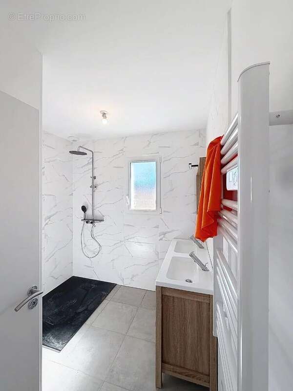 Maison à PARENTIS-EN-BORN