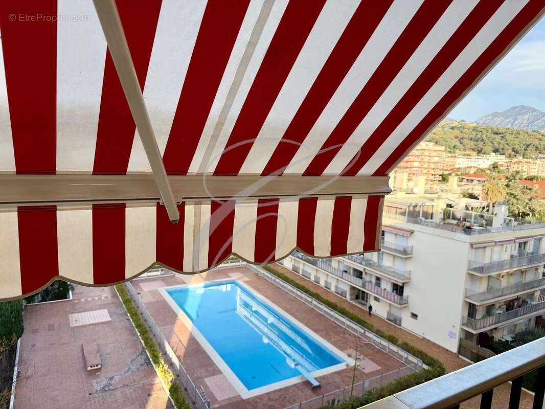 Appartement à ROQUEBRUNE-CAP-MARTIN