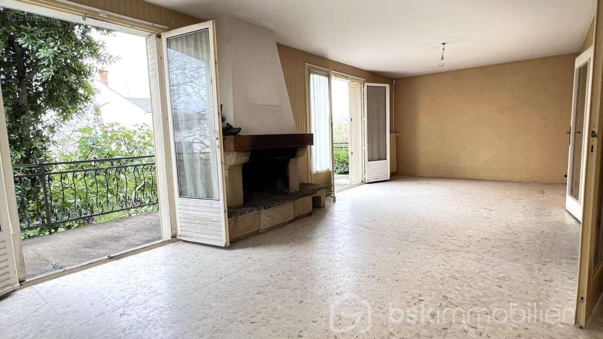 À VENDRE : Maison Individuelle de 142 m²  à  Fleury-les-Aubrais - photo 5