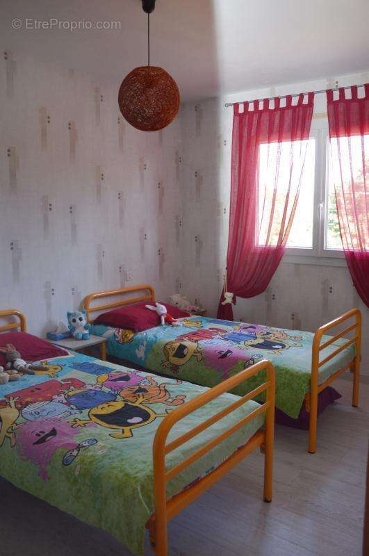 Maison à SAINT-GEORGES-DE-POINTINDOUX