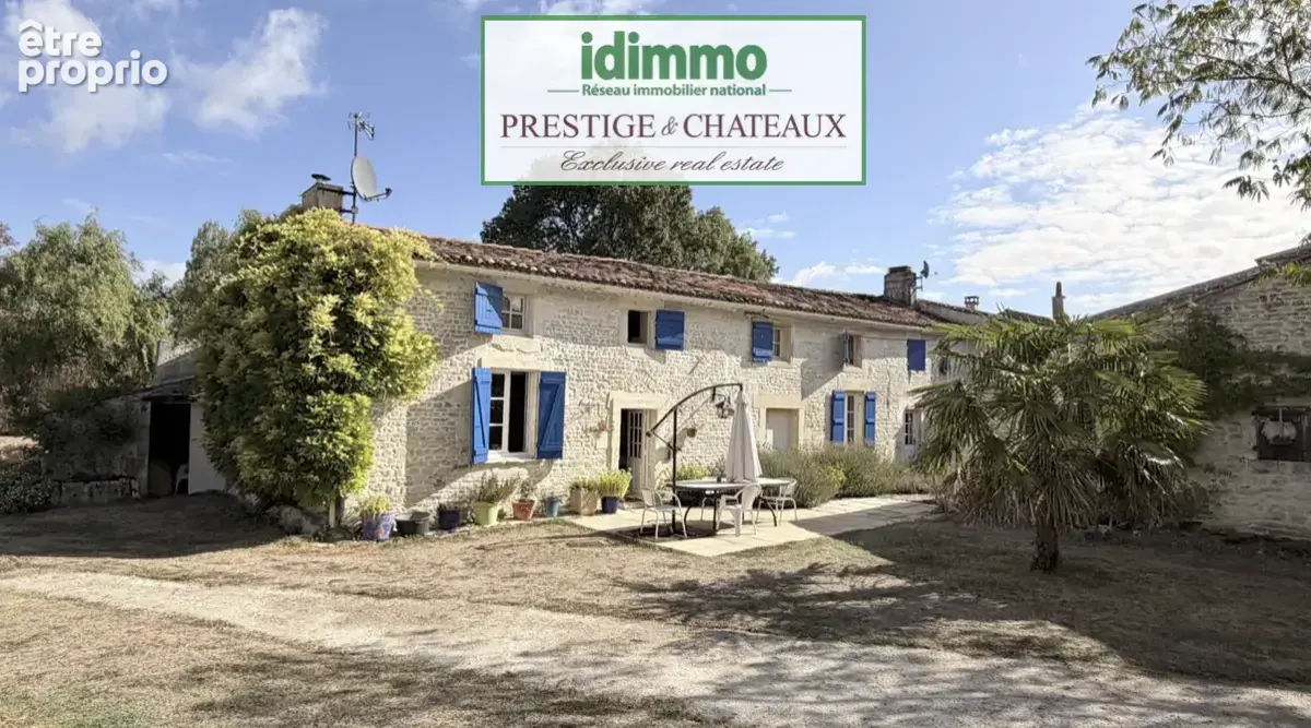 Maison à SAINT-HILAIRE-DE-VILLEFRANCHE
