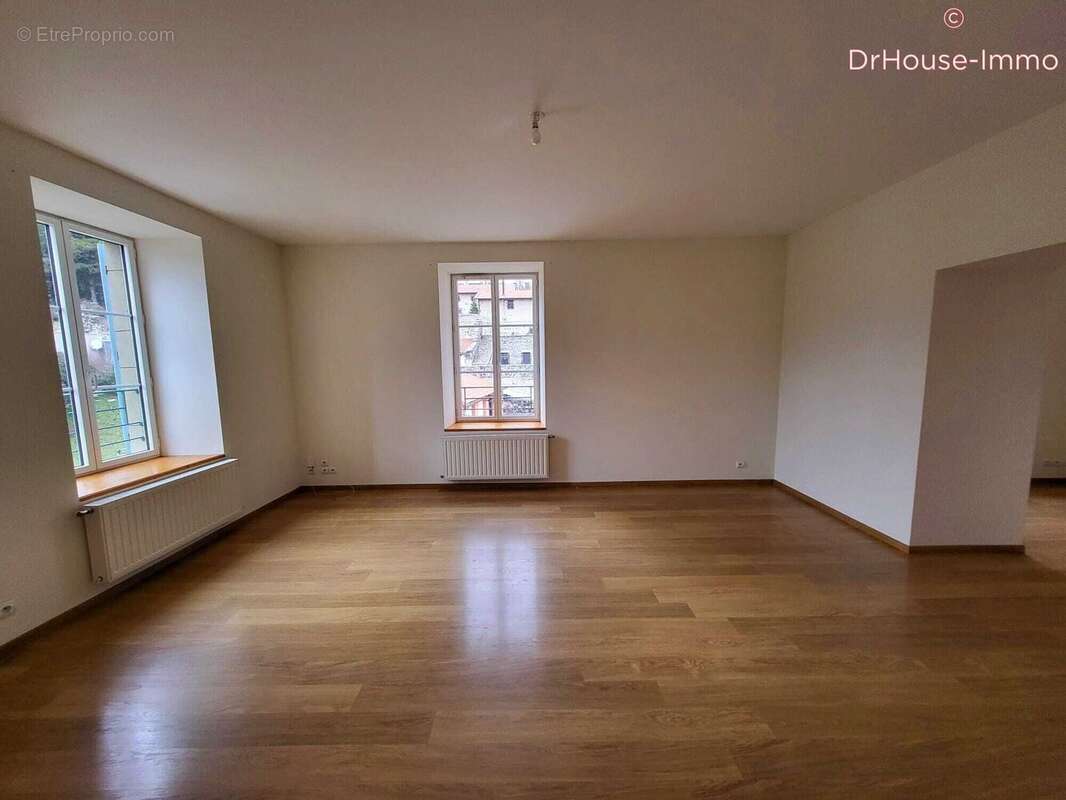 Appartement à ESPALY-SAINT-MARCEL