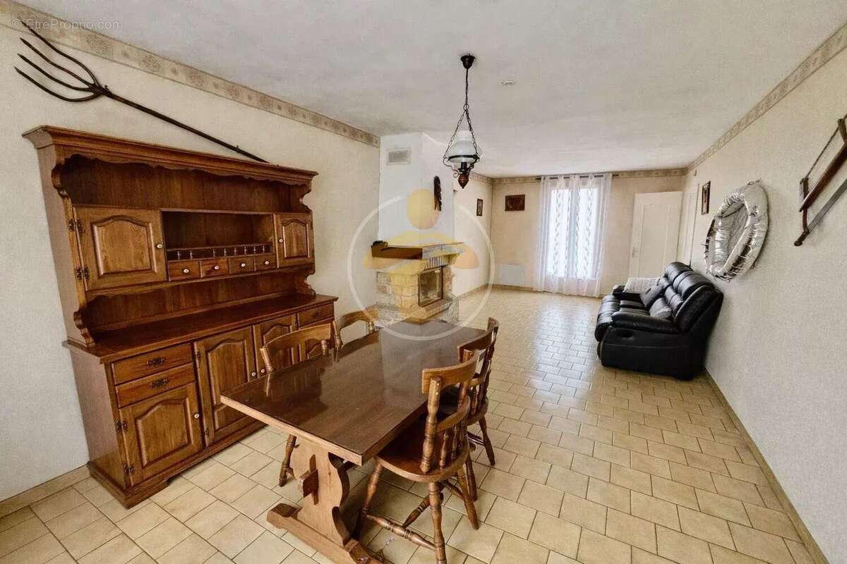 Maison à TERGNIER
