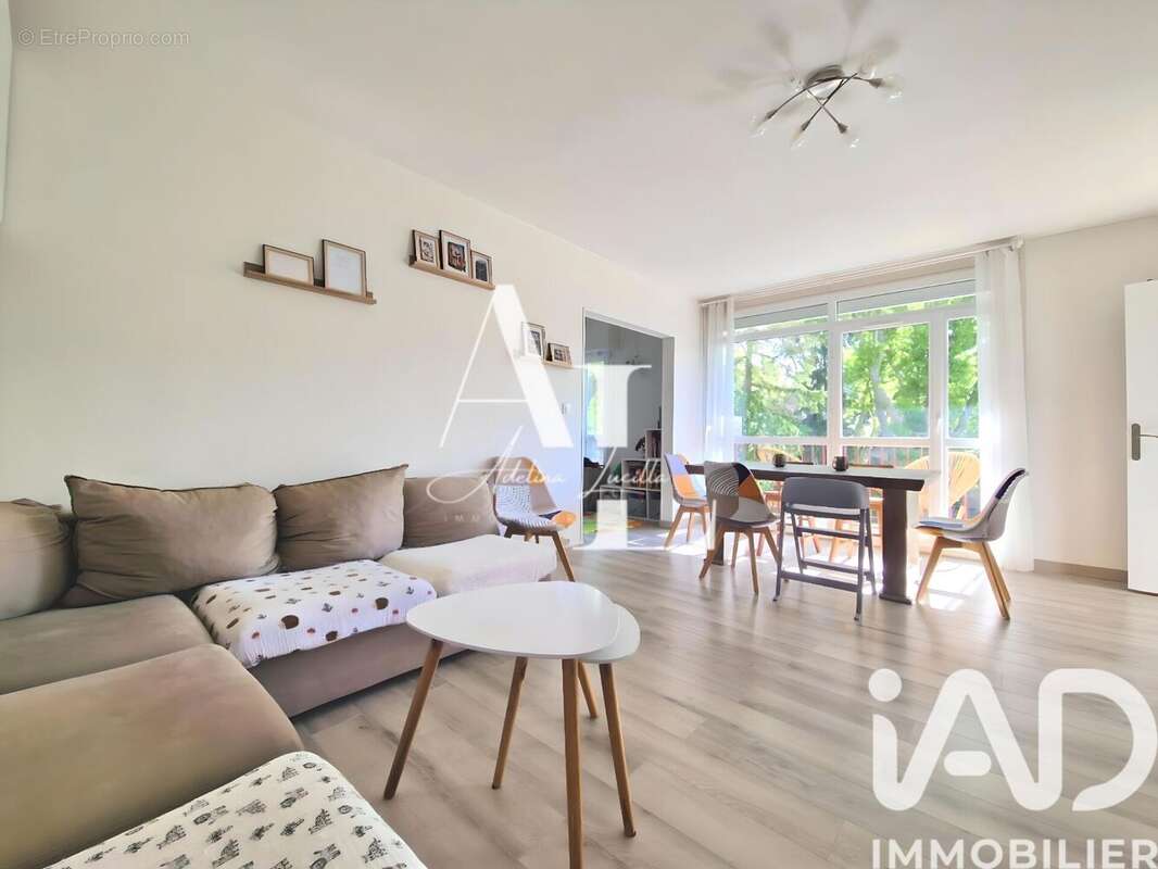 Photo 4 - Appartement à VELIZY-VILLACOUBLAY