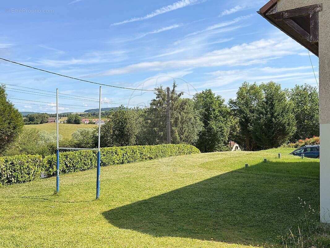 Maison à MONTIGNY-AUX-AMOGNES