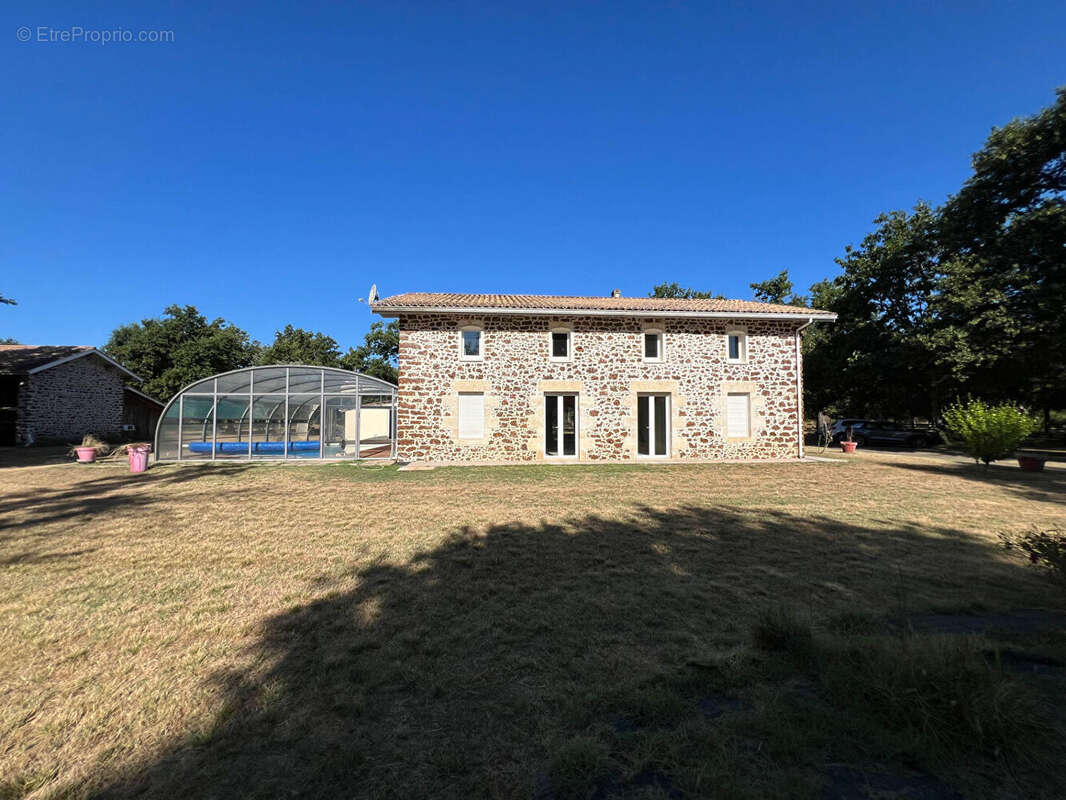 Maison à SAUGNACQ-ET-MURET