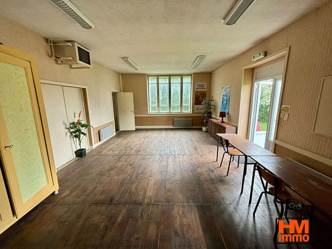 Maison 152 m² à Saint-Mathieu  - photo 9