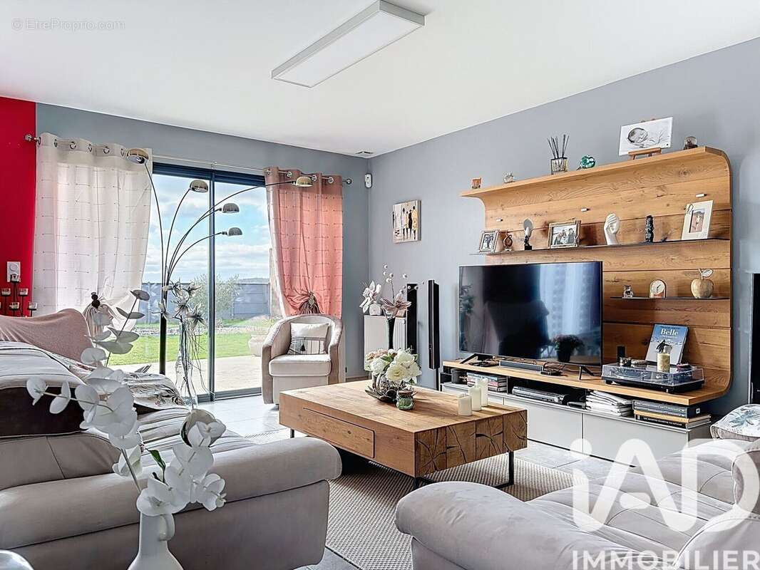 Photo 2 - Maison à BARJOUVILLE