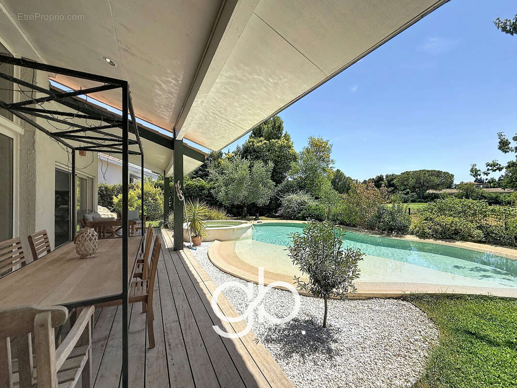 Baillargues   Villa contemporaine - 160m2 - au sein du Domaine du Golf de Massane - photo 13