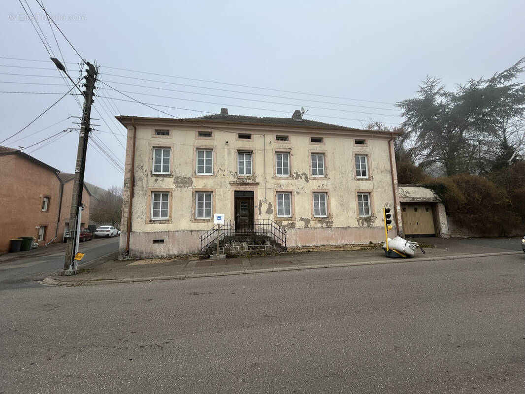 Maison à GROSTENQUIN