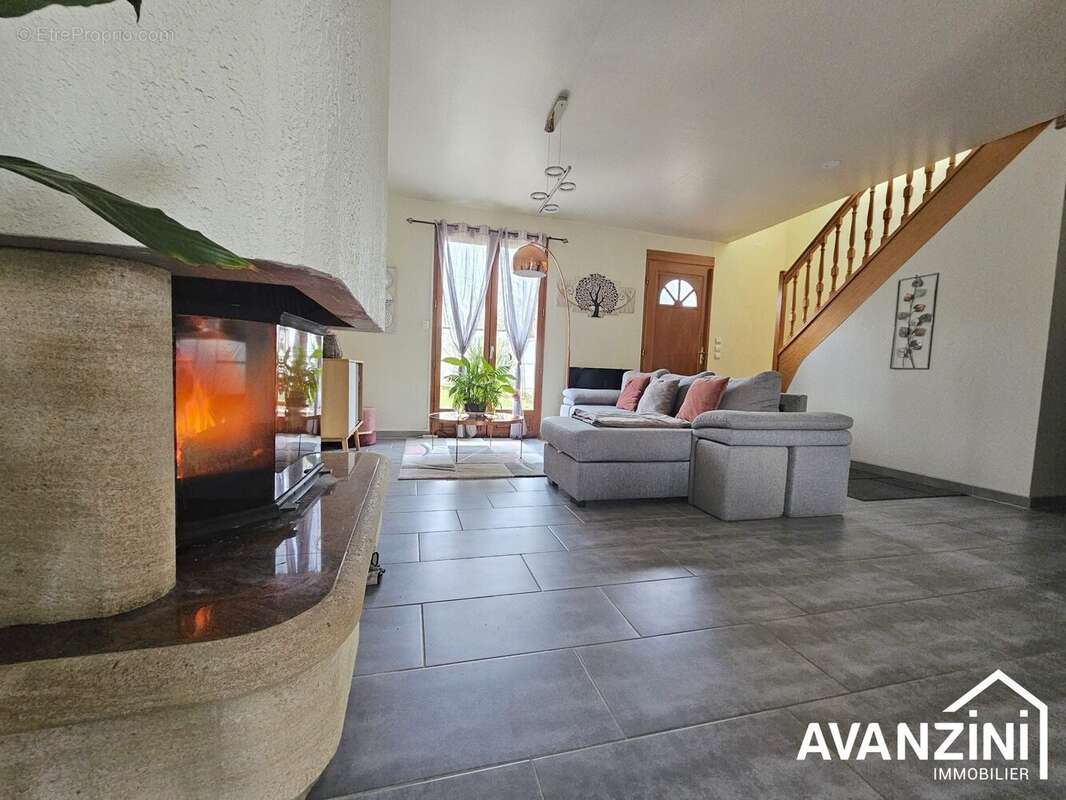 Maison à VILLIERS-SUR-MORIN