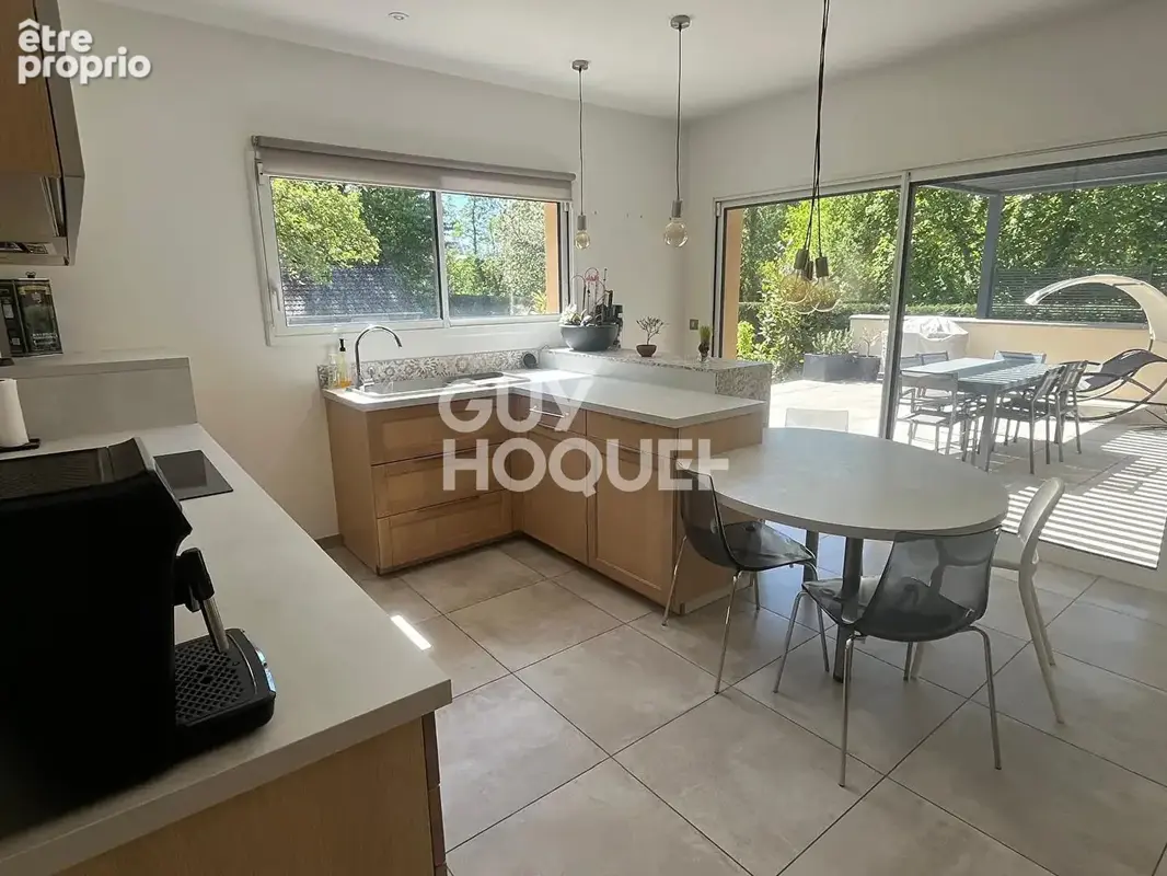 Maison contemporaine de 200 m² ?Prestations haut de gamme ? 5 chambres ? Sous-sol total ? Terrain de 1 190 m² ? Tournan-en-Brie - photo 8