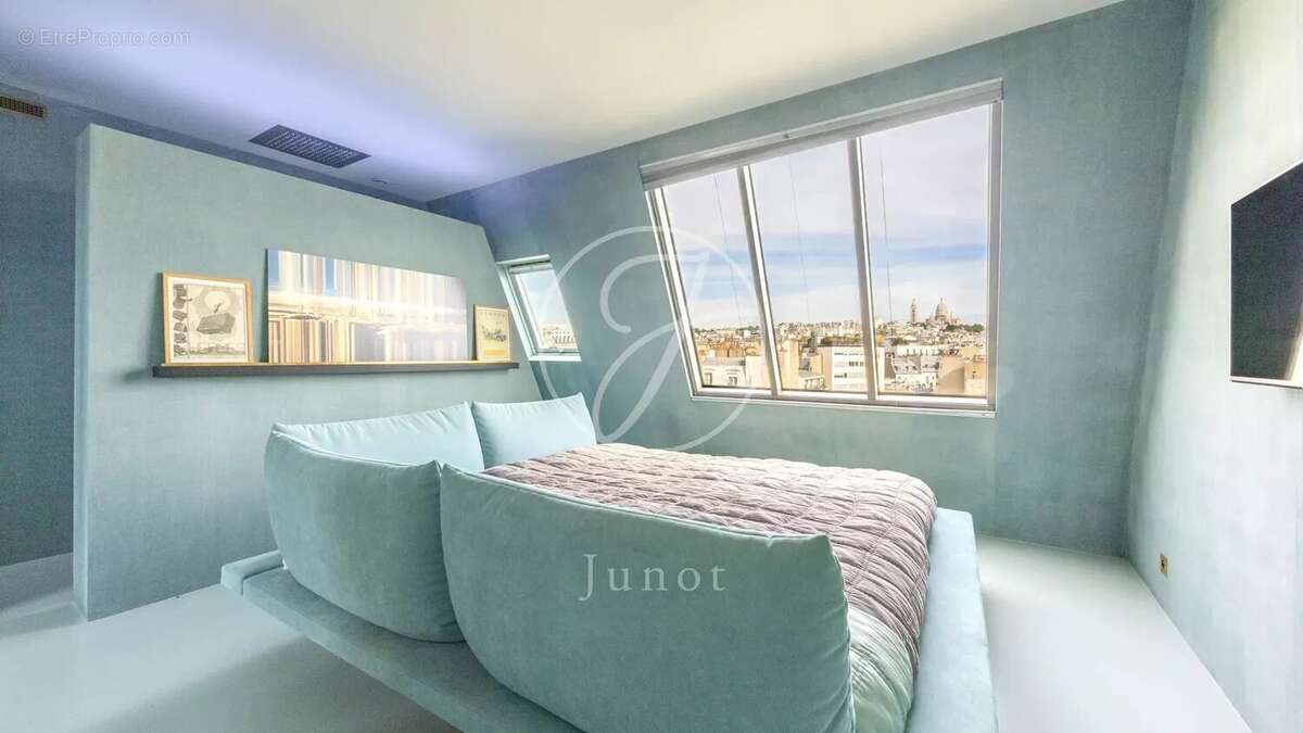 Appartement à PARIS-18E