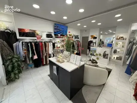**EN EXCLUSIVITÉ — Droit au bail / Fonds de commerce   Local commercial premium à Marseille 6ᵉ, secteur Castel - photo 3